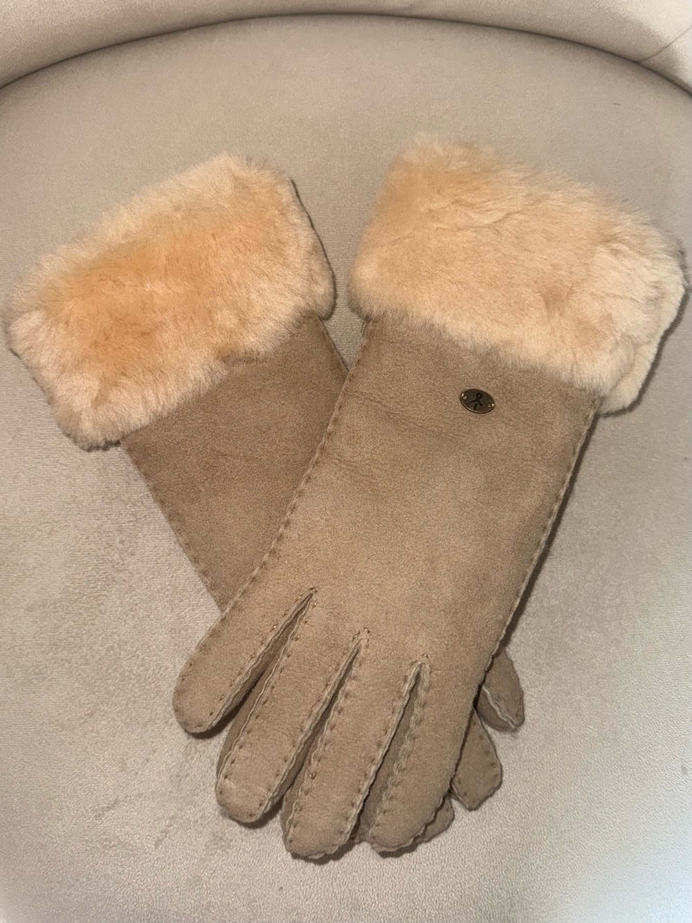 EMU Australia 100% Sheepskin Apollo Bay Fur Cuff Chestnut Tan Gloves